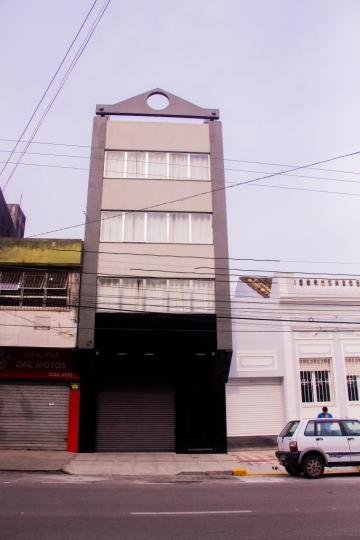 Loft semi mobiliado no Centro de Pelotas, Condomínio Gaetano.