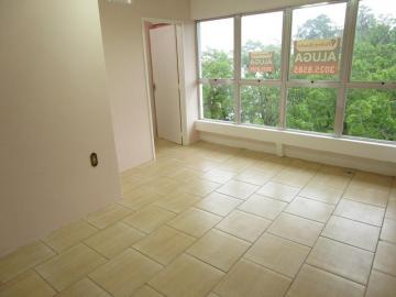 Alugar Comercial / Sala em Condomínio em Pelotas. apenas R$ 520,00