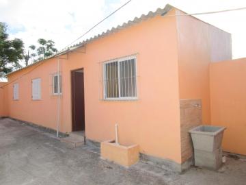 Alugar Casa / Padrão em Pelotas R$ 800,00 - Foto 1 Alugar Casa / Padrão em Pelotas R$ 800,00 - Foto 1