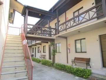 Alugar Apartamento / Kitinete em Pelotas. apenas R$ 1.200,00