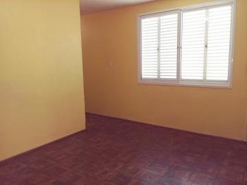 Alugar Apartamento / Padrão em Pelotas. apenas R$ 190.000,00