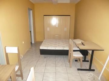 Alugar Apartamento / Kitinete em Pelotas. apenas R$ 650,00