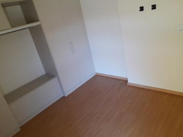 Apartamento de 03 quartos