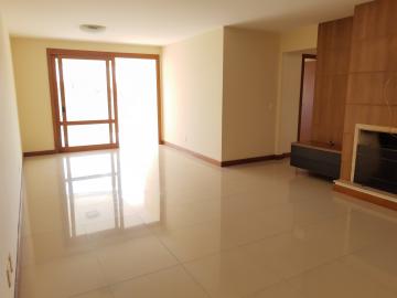 Alugar Apartamento / Padrão em Pelotas. apenas R$ 3.900,00
