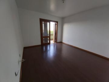 Alugar Apartamento / Padrão em Pelotas. apenas R$ 3.000,00