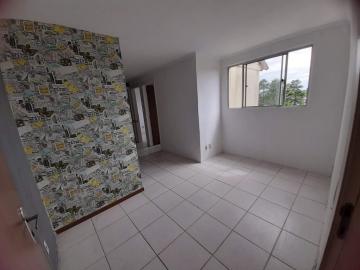 Alugar Apartamento / Padrão em Pelotas. apenas R$ 580,00