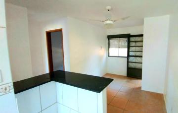 Alugar Apartamento / Padrão em Pelotas. apenas R$ 145.000,00