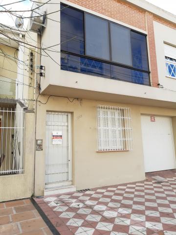 Alugar Casa / Padrão em Pelotas R$ 1.800,00 - Foto 2 Alugar Casa / Padrão em Pelotas R$ 1.800,00 - Foto 2