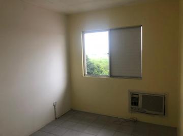 Alugar Apartamento / Padrão em Pelotas. apenas R$ 138.400,00