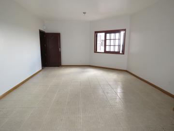 Alugar Apartamento / Fora de Condomínio em Pelotas. apenas R$ 2.200,00