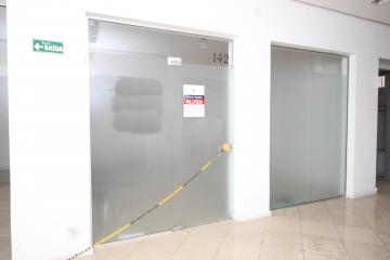 imagem 1 - Loja com Vitrine na Galeria Ary Signorini - Excelente Ponto Comercial no Centro de Pelotas imagem 1 - Loja com Vitrine na Galeria Ary Signorini - Excelente Ponto Comercial no Centro de Pelotas