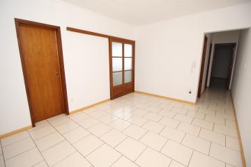 Alugar Apartamento / Padrão em Pelotas. apenas R$ 1.050,00