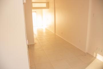 Alugar Apartamento / Padrão em Pelotas. apenas R$ 1.750,00