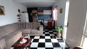 Alugar Casa / Padrão em Pelotas. apenas R$ 330.000,00