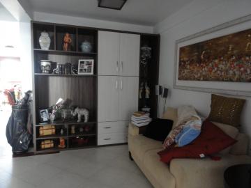 Alugar Casa / Padrão em Pelotas. apenas R$ 960.000,00