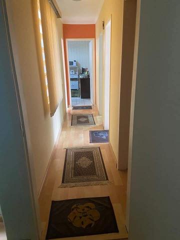 Apartamento mobiliado de 2 quartos no Centro.