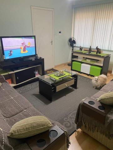 Apartamento mobiliado de 2 quartos no Centro.