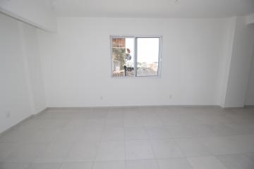 Alugar Apartamento / Padrão em Pelotas. apenas R$ 1.000,00