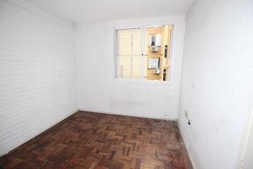 Alugar Apartamento / Padrão em Pelotas. apenas R$ 850,00