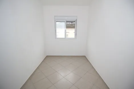 Alugar Apartamento / Padrão em Pelotas. apenas R$ 1.050,00