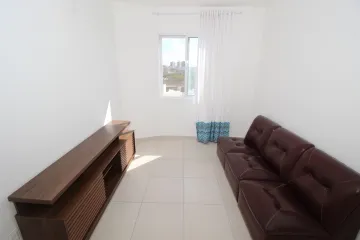 Alugar Apartamento / Padrão em Pelotas. apenas R$ 2.700,00