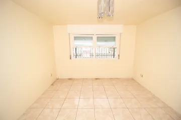 Alugar Apartamento / Padrão em Pelotas. apenas R$ 750,00