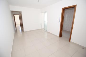 Alugar Apartamento / Padrão em Pelotas. apenas R$ 950,00