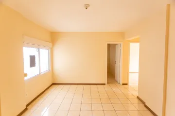 Alugar Apartamento / Padrão em Pelotas. apenas R$ 270.000,00