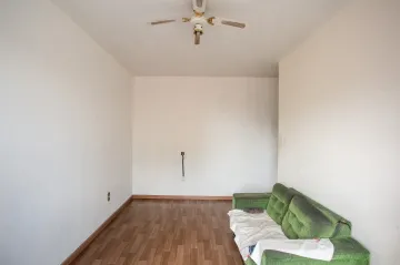 Alugar Apartamento / Fora de Condomínio em Pelotas. apenas R$ 160.000,00