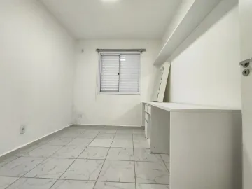 Alugar Apartamento / Padrão em Pelotas. apenas R$ 800,00
