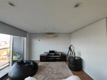 Alugar Apartamento / Padrão em Pelotas. apenas R$ 330.000,00