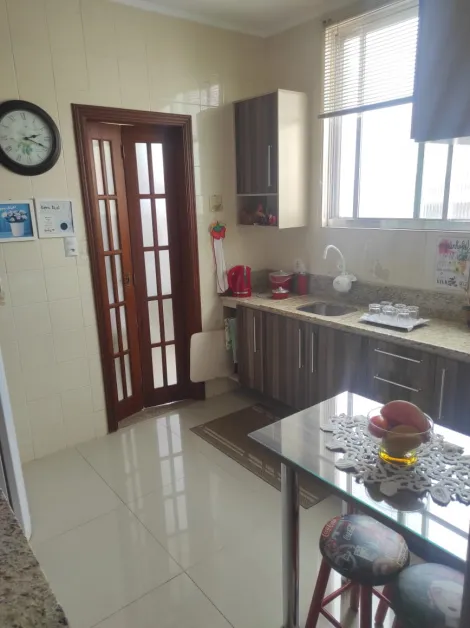 imagem 4 - Anúncio de Venda: Apartamento Impecável, Reformado e Amplo, a Uma Quadra do Calçadão imagem 4 - Anúncio de Venda: Apartamento Impecável, Reformado e Amplo, a Uma Quadra do Calçadão