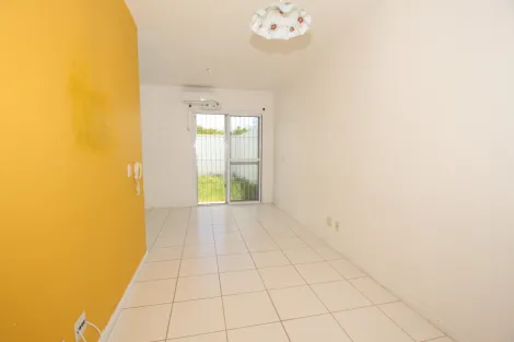 Alugar Casa / Condomínio em Pelotas. apenas R$ 800,00