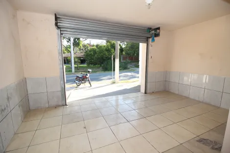 Alugar Comercial / Casa em Pelotas. apenas R$ 1.200,00