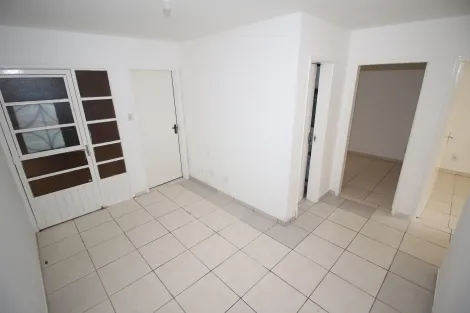 Alugar Apartamento / Padrão em Pelotas. apenas R$ 860,00