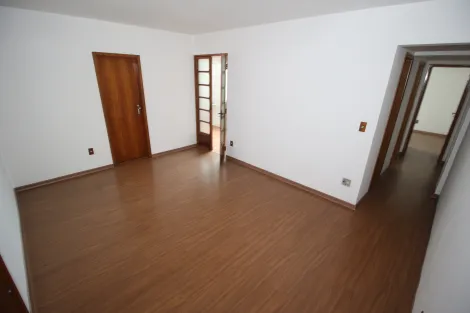 Alugar Apartamento / Padrão em Pelotas. apenas R$ 950,00