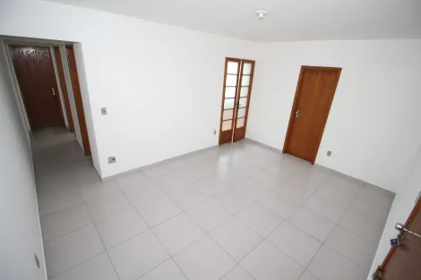 Alugar Apartamento / Padrão em Pelotas. apenas R$ 950,00