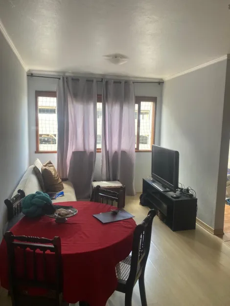 Alugar Apartamento / Padrão em Pelotas. apenas R$ 935,00