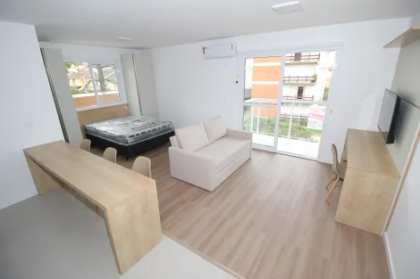 Alugar Apartamento / Loft / Studio em Pelotas. apenas R$ 1.700,00