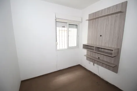 Alugar Apartamento / Padrão em Pelotas. apenas R$ 750,00