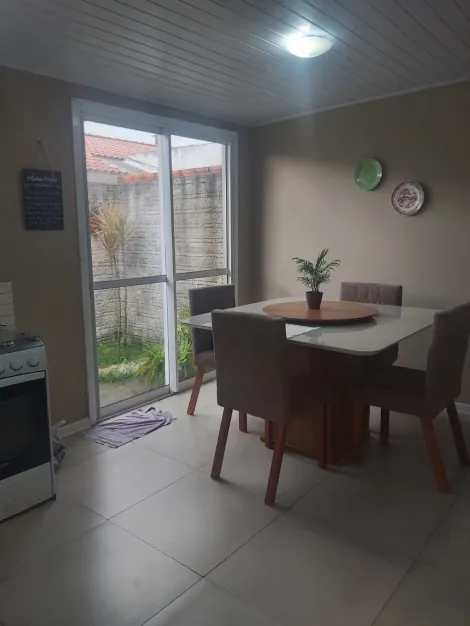 imagem 3 - Imperdível: Casa com Sala Ampla, Piso Laminado e Porcelanato na Cozinha! imagem 3 - Imperdível: Casa com Sala Ampla, Piso Laminado e Porcelanato na Cozinha!