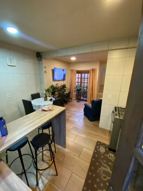imagem 5 - Casa à Venda: Sala de Estar e Jantar, Cozinha Planejada e Ampla Área de Garagem com Churrasqueira imagem 5 - Casa à Venda: Sala de Estar e Jantar, Cozinha Planejada e Ampla Área de Garagem com Churrasqueira
