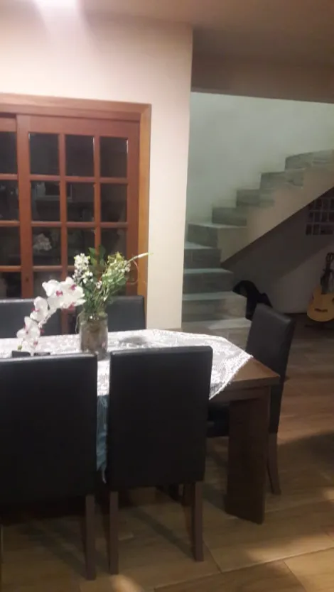 imagem 3 - Casa à Venda: Sala de Estar e Jantar, Cozinha Planejada e Ampla Área de Garagem com Churrasqueira imagem 3 - Casa à Venda: Sala de Estar e Jantar, Cozinha Planejada e Ampla Área de Garagem com Churrasqueira