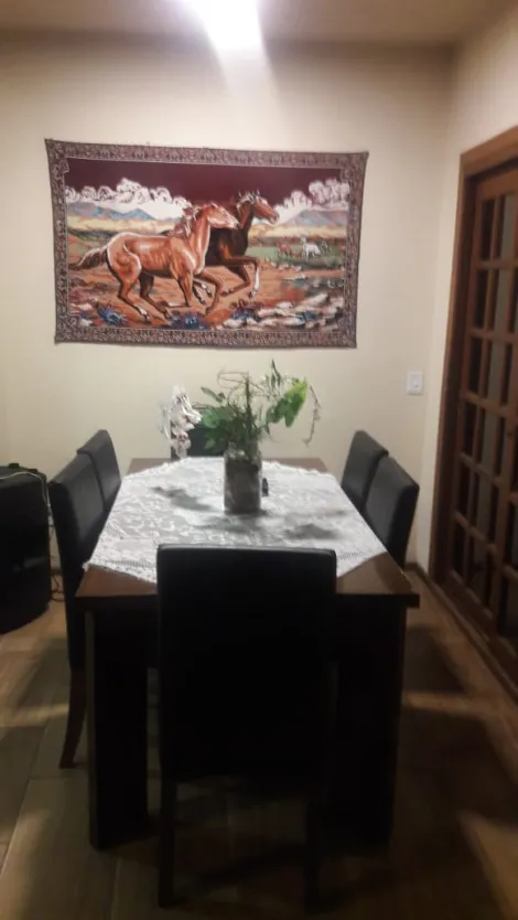 imagem 4 - Casa à Venda: Sala de Estar e Jantar, Cozinha Planejada e Ampla Área de Garagem com Churrasqueira imagem 4 - Casa à Venda: Sala de Estar e Jantar, Cozinha Planejada e Ampla Área de Garagem com Churrasqueira