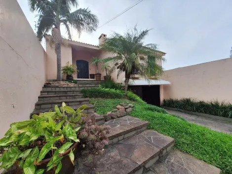 Ótima oportunidade de adquirir uma casa localizado na Andrade Neves. Com 4 quartos, sendo 1 suíte, 4 banheiros e 4 vagas de garagem, esta casa oferece espaço e conforto para toda a família.