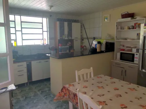 Alugar Casa / Padrão em Pelotas. apenas R$ 371.000,00