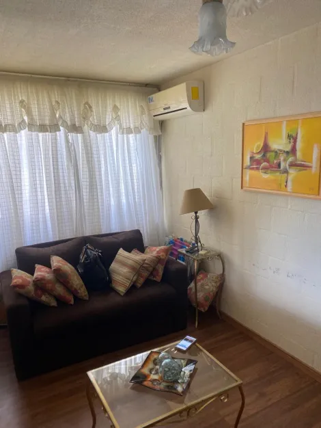 Alugar Apartamento / Padrão em Pelotas. apenas R$ 130.000,00