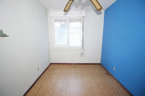 Alugar Apartamento / Padrão em Pelotas. apenas R$ 750,00