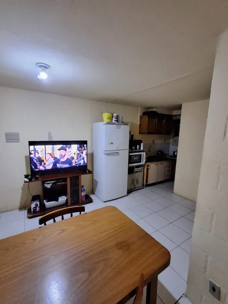 Alugar Apartamento / Padrão em Pelotas. apenas R$ 120.000,00