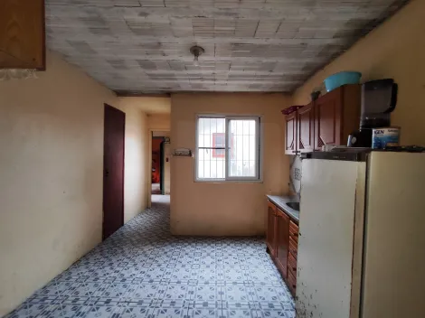 imagem 2 - Ótima oportunidade de adquirir uma casa na Professor Mário Peiruque, próxima à RBS, com 4 quartos e dois banheiros. imagem 2 - Ótima oportunidade de adquirir uma casa na Professor Mário Peiruque, próxima à RBS, com 4 quartos e dois banheiros.